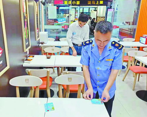 廈門外賣商家積極加入“光盤行動”，推動文明用餐成效顯著